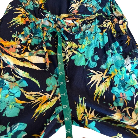 Mudd Women’s Blue & Teal Green Tropical Floral Strapless Jumpsuit Romper Sz XS - Picture 12 of 16